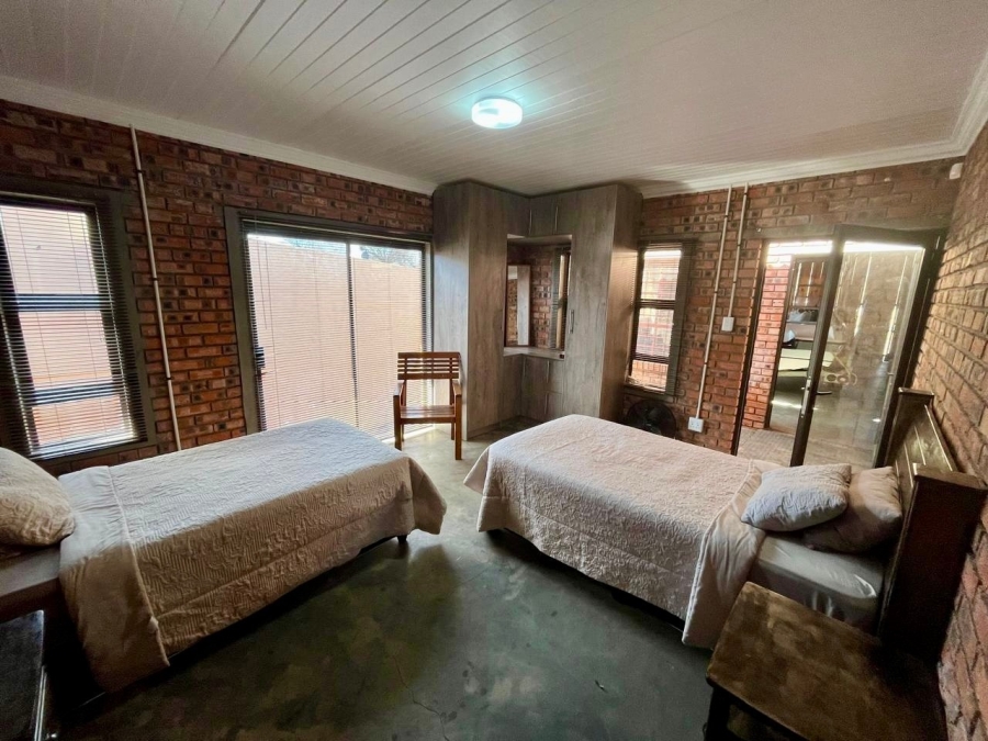 6 Bedroom Property for Sale in Maselspoort Free State